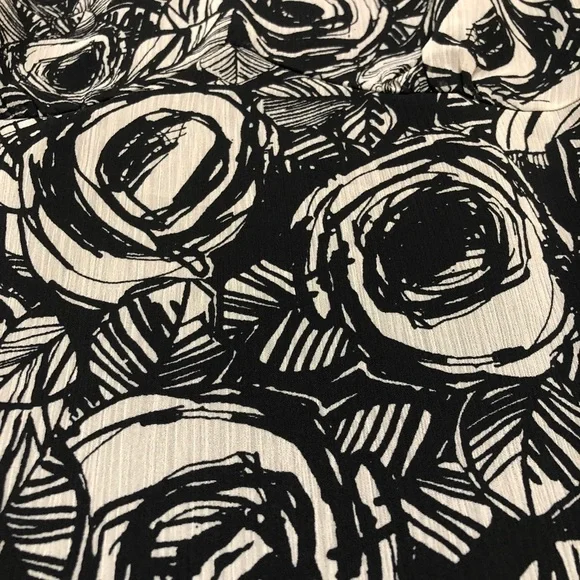 Van Heusen blouse vNeck Flower flower flutter - Picture 10 of 12